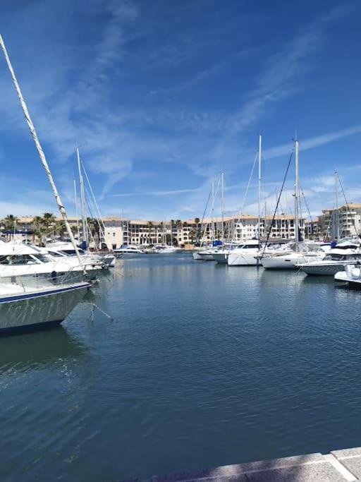 Joli T2 Tres Proche De La Plage De Fréjus Exterior foto
