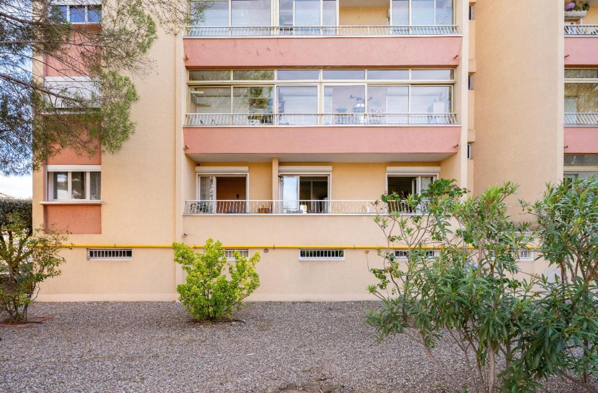 Joli T2 Tres Proche De La Plage De Fréjus Exterior foto